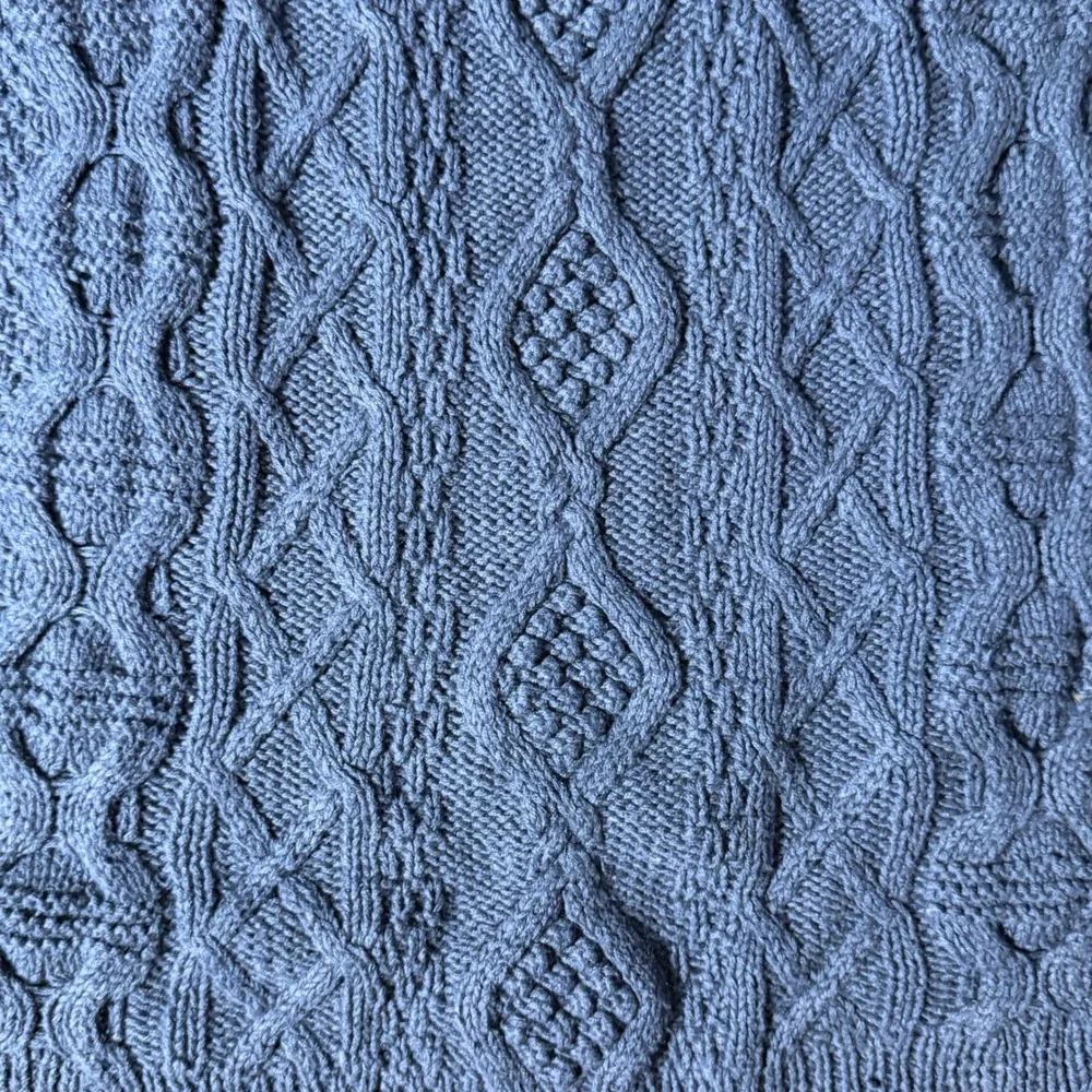 Cape Isle Knitters Vintage Women's Fisherman V Neck Cable Knit LS Sweater,Blue,L - Picture 10 of 11